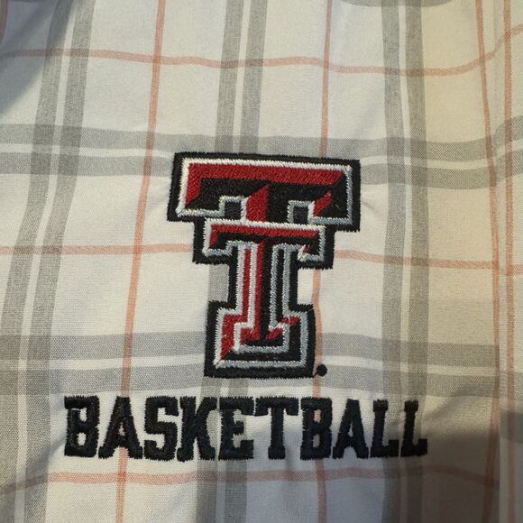 Texas Tech Under Armour 2XL Plaid Fishing Shirt Men Basketball Button Down RR4L - Picture 4 of 11